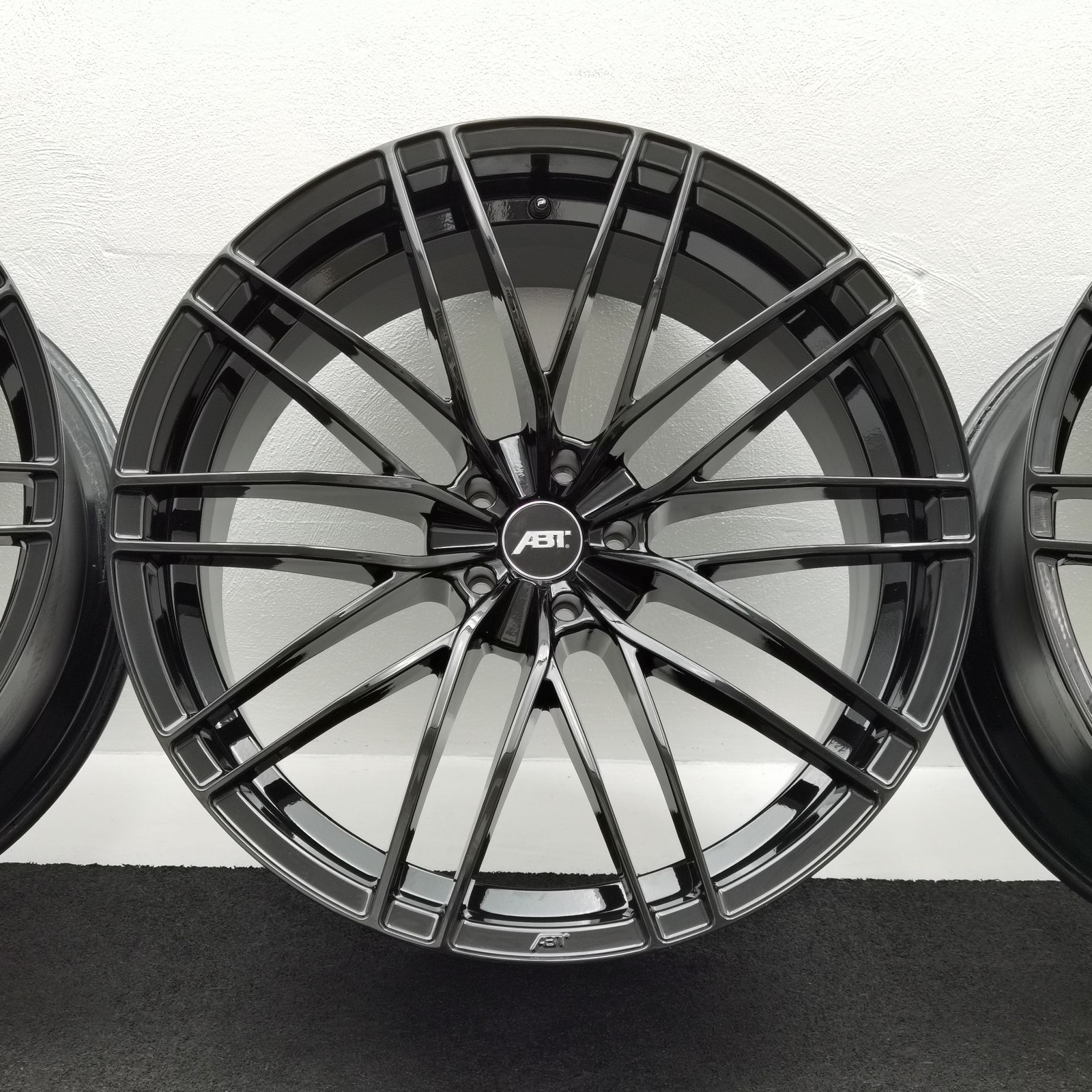 22 Zoll ABT Sportsline HR22 Glossy black Alufelgen – Bild 4