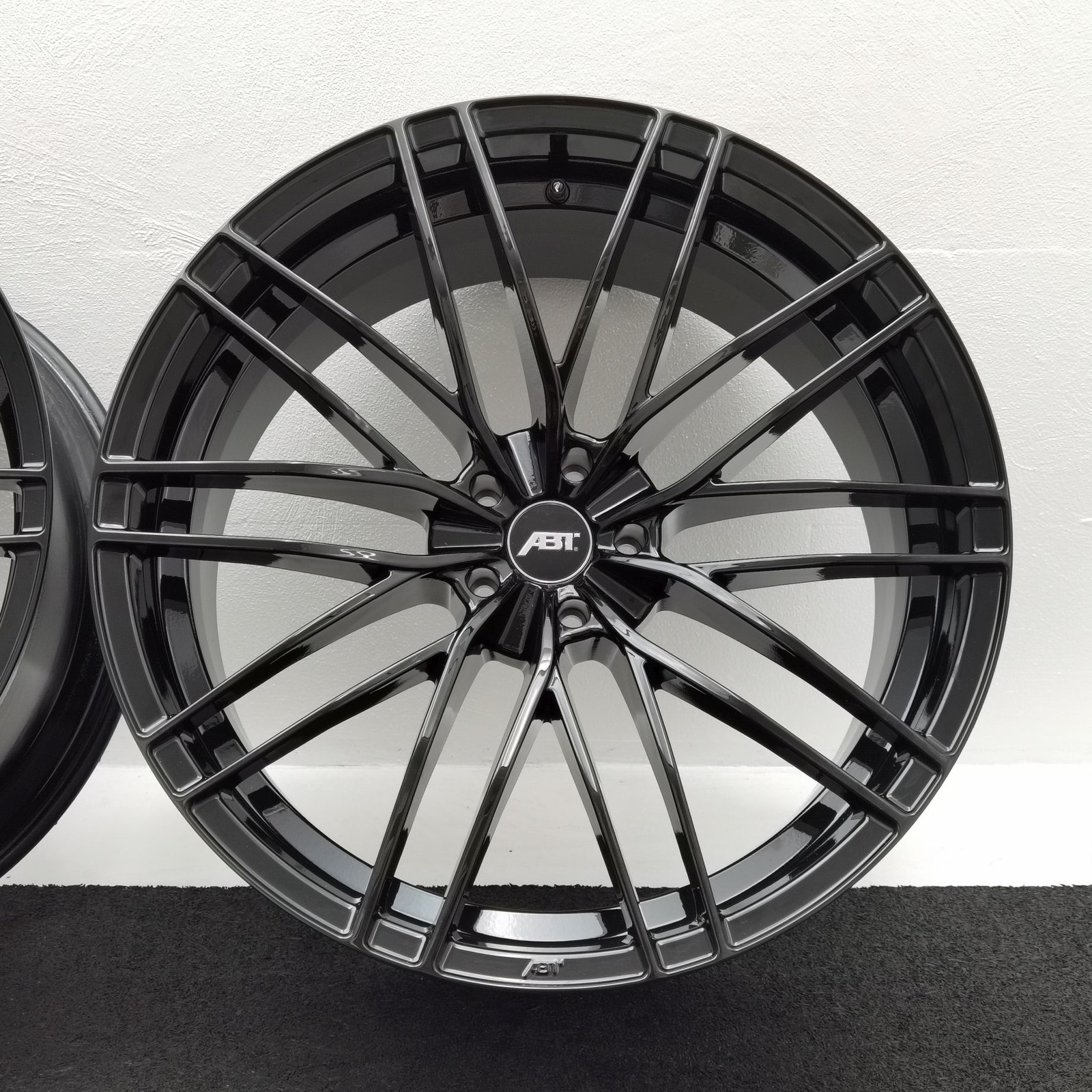 22 Zoll ABT Sportsline HR22 Glossy black Alufelgen – Bild 5