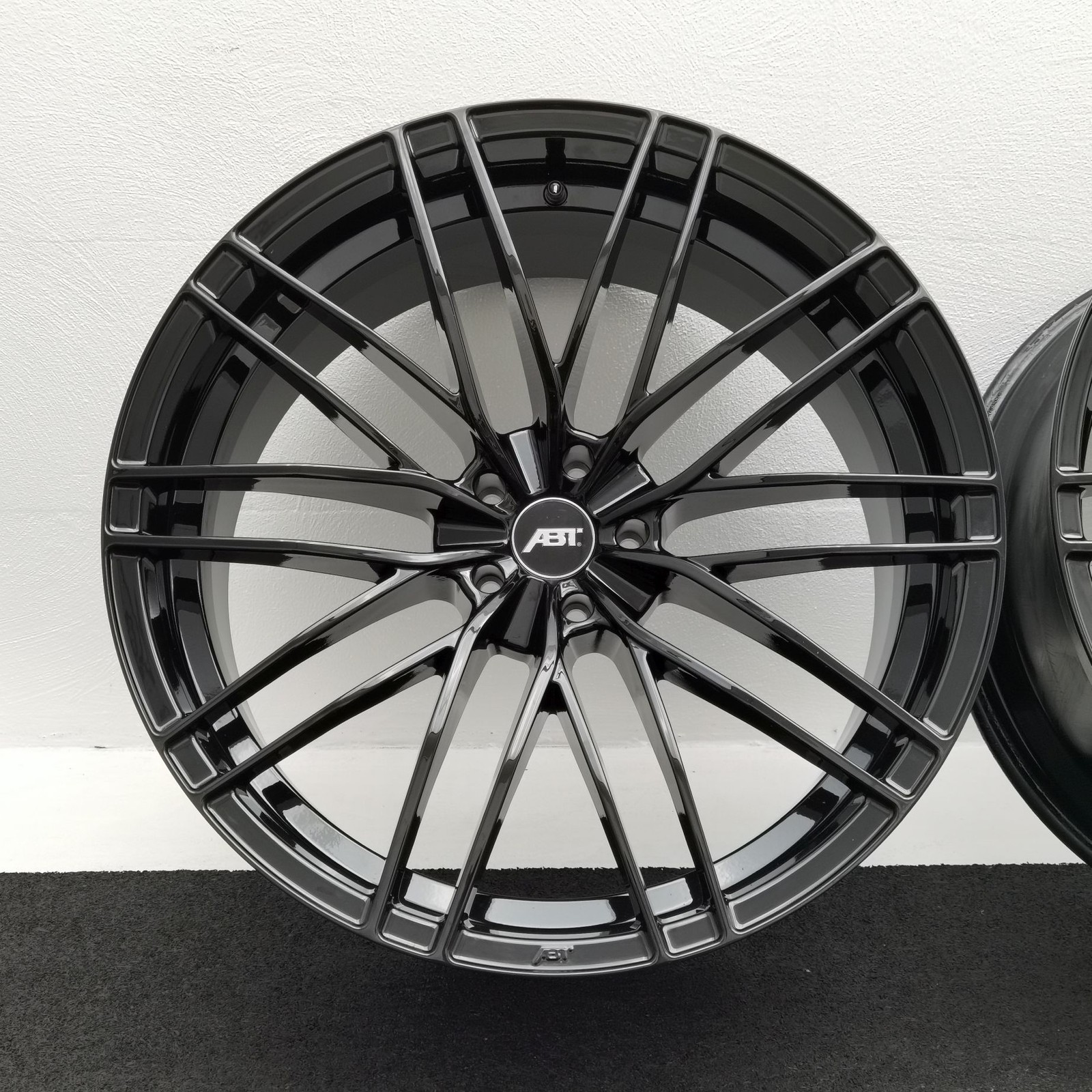 22 Zoll ABT Sportsline HR22 Glossy black Alufelgen – Bild 2
