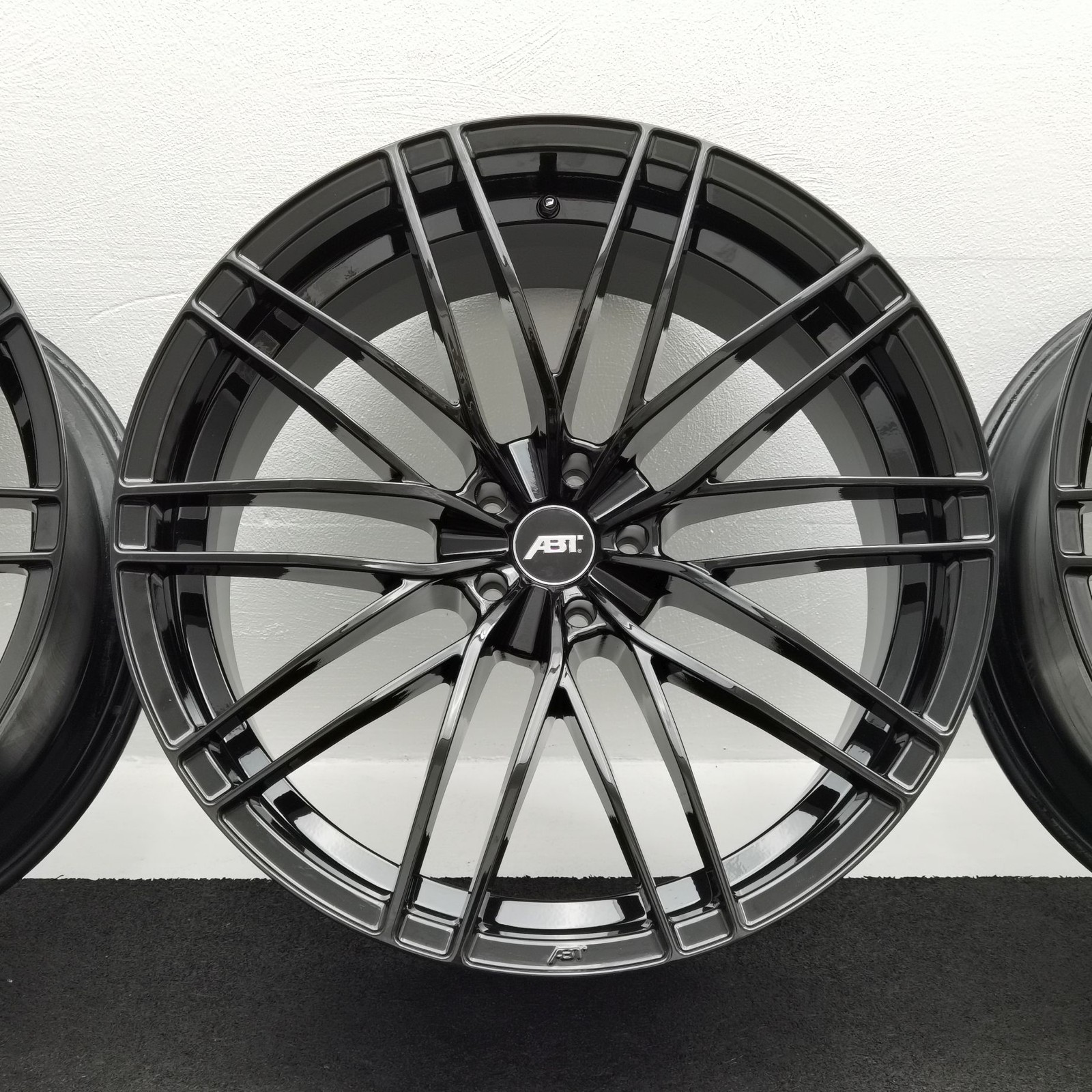 22 Zoll ABT Sportsline HR22 Glossy black Alufelgen – Bild 3