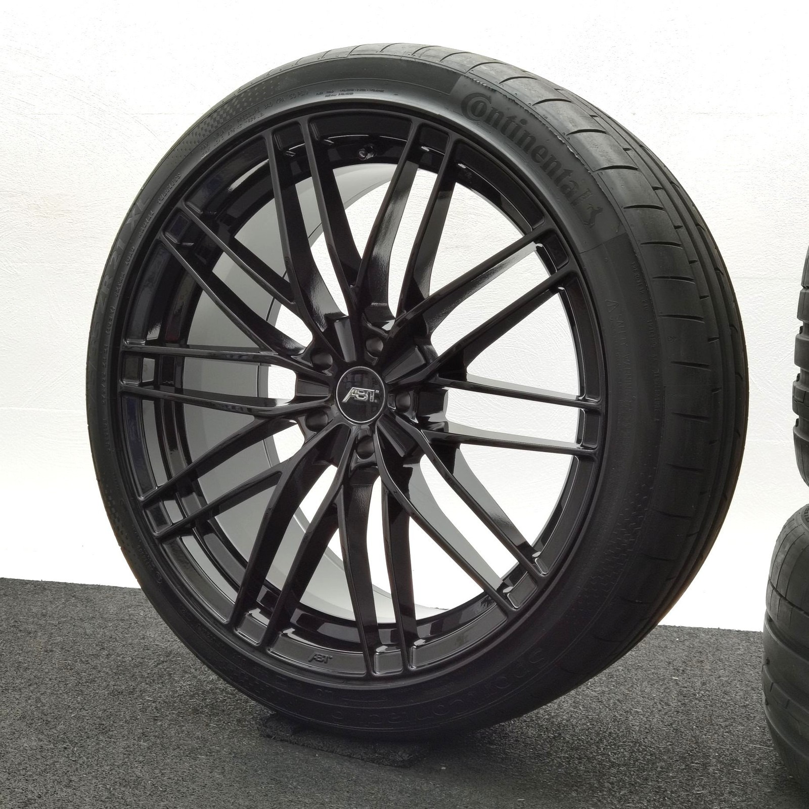21 Zoll ABT Sportsline HR21 Glossy black Sommerräder / Continental SportContact 6 (AO) 275/35 R21 – Bild 4