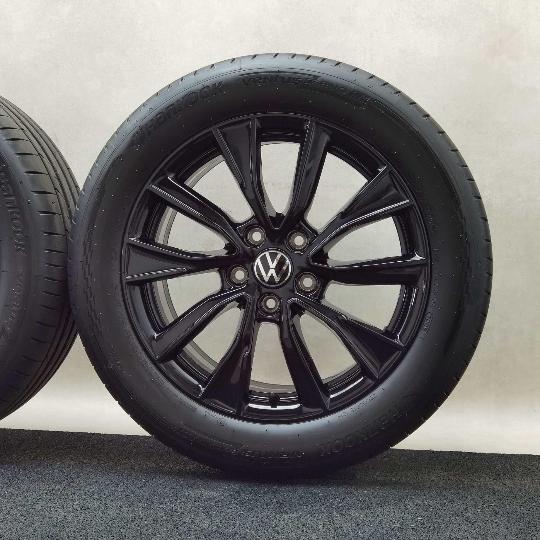 18 Zoll Volkswagen Toshima Schwarz glänzend, glanzgedreht Sommerräder / Hankook Ventus evo SUV (K137A) 235/50 R18 – Bild 6
