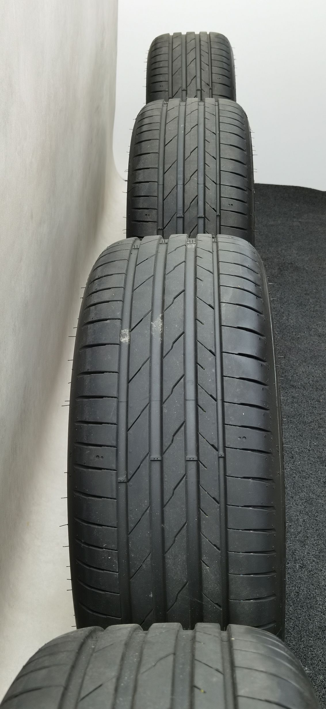 18 Zoll Volkswagen Toshima Schwarz glänzend, glanzgedreht Sommerräder / Hankook Ventus evo SUV (K137A) 235/50 R18 – Bild 2