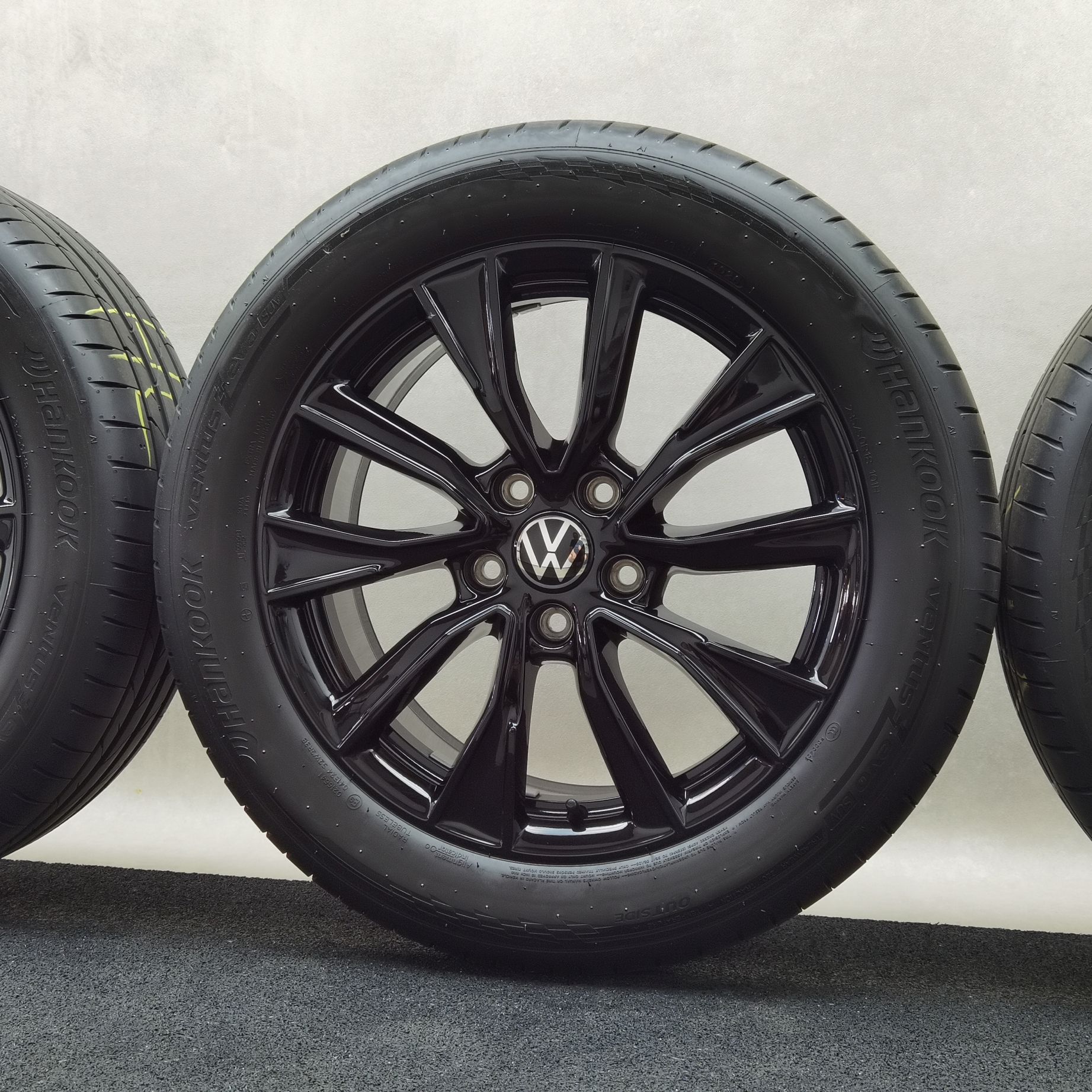 18 Zoll Volkswagen Toshima Schwarz glänzend, glanzgedreht Sommerräder / Hankook Ventus evo SUV (K137A) 235/50 R18 – Bild 5