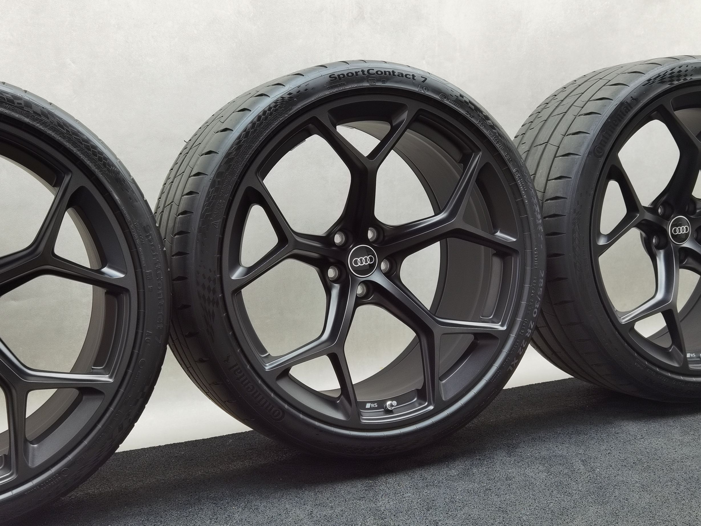 22 Zoll Audi 5-Y-Speichen Schwarz matt Sommerräder / Continental Sportcontact 7 ContiSilent AO 285/30 R22