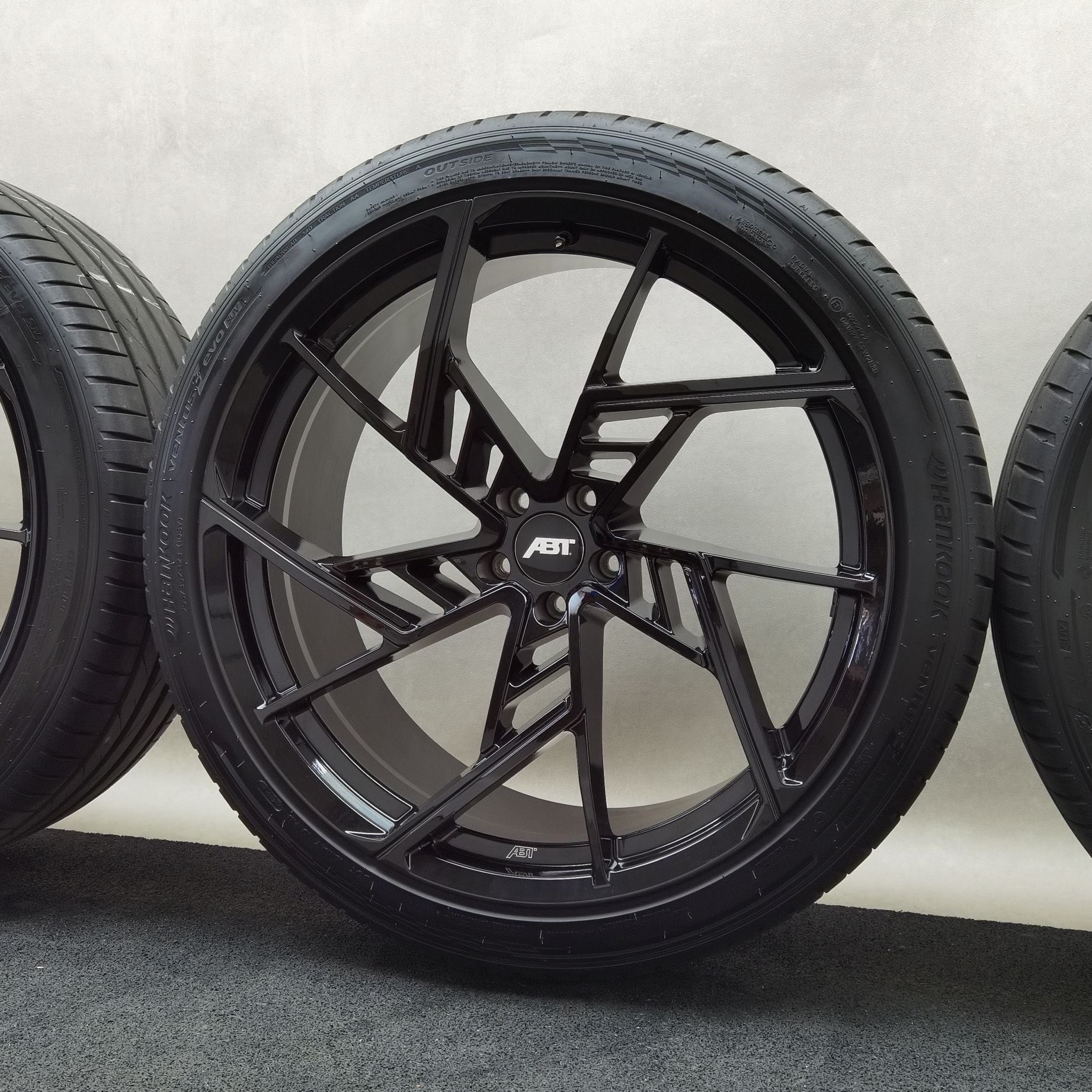 23 Zoll ABT Sportsline IR23 Glossy black Sommerräder / Hankook Ventus evo SUV 295/35 R23 – Bild 7