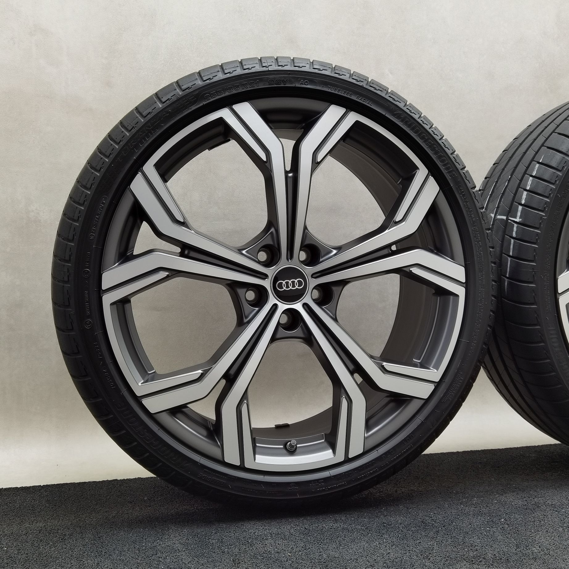 21 Zoll Audi 5-Doppelspeichen Grau Sommerräder / Bridgestone Turanza T005 B-Silent AO 255/35 R21 – Bild 3