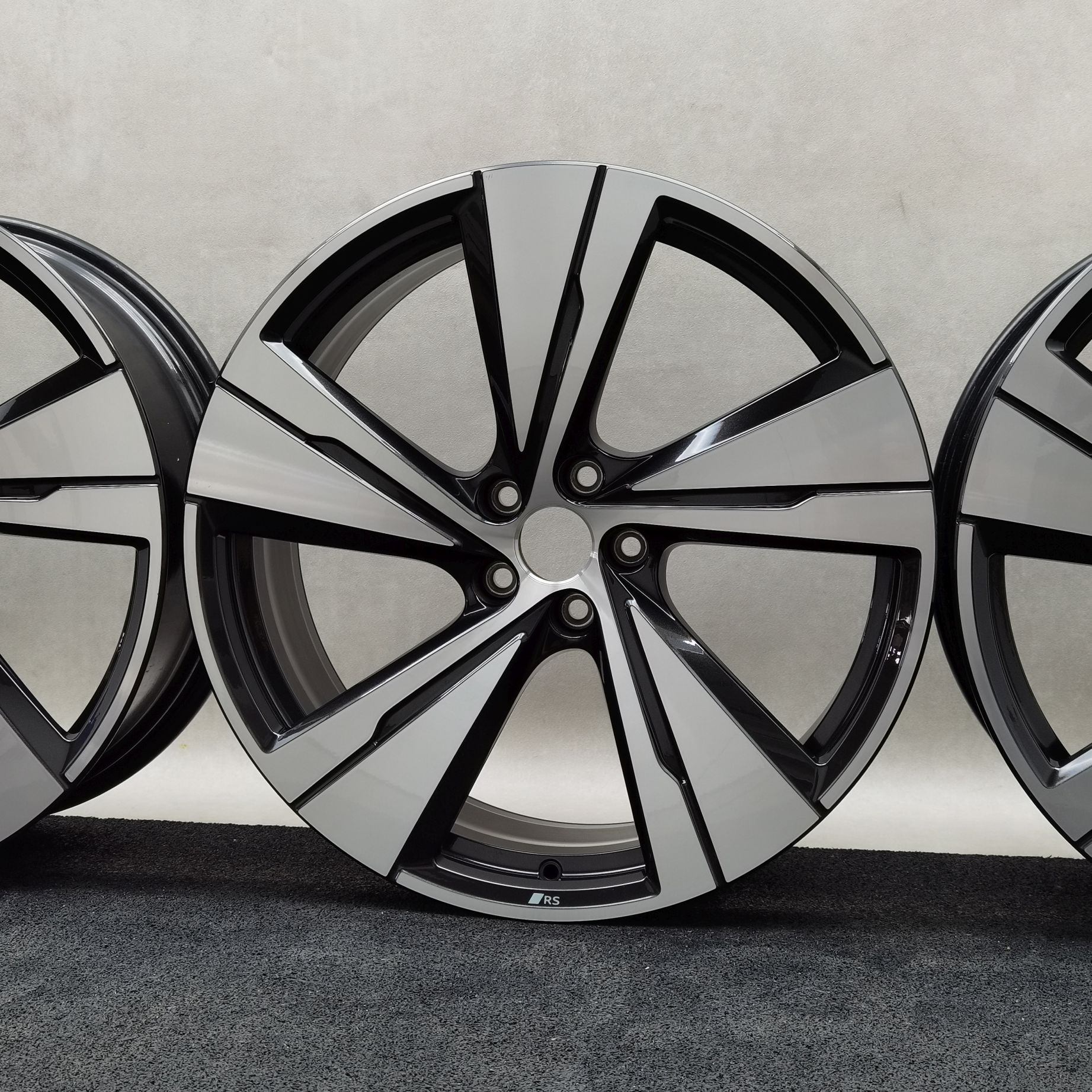 21 Zoll Audi 5-Arm-Split Schwarz metallic, glanzgedreht Alufelgen – Bild 8