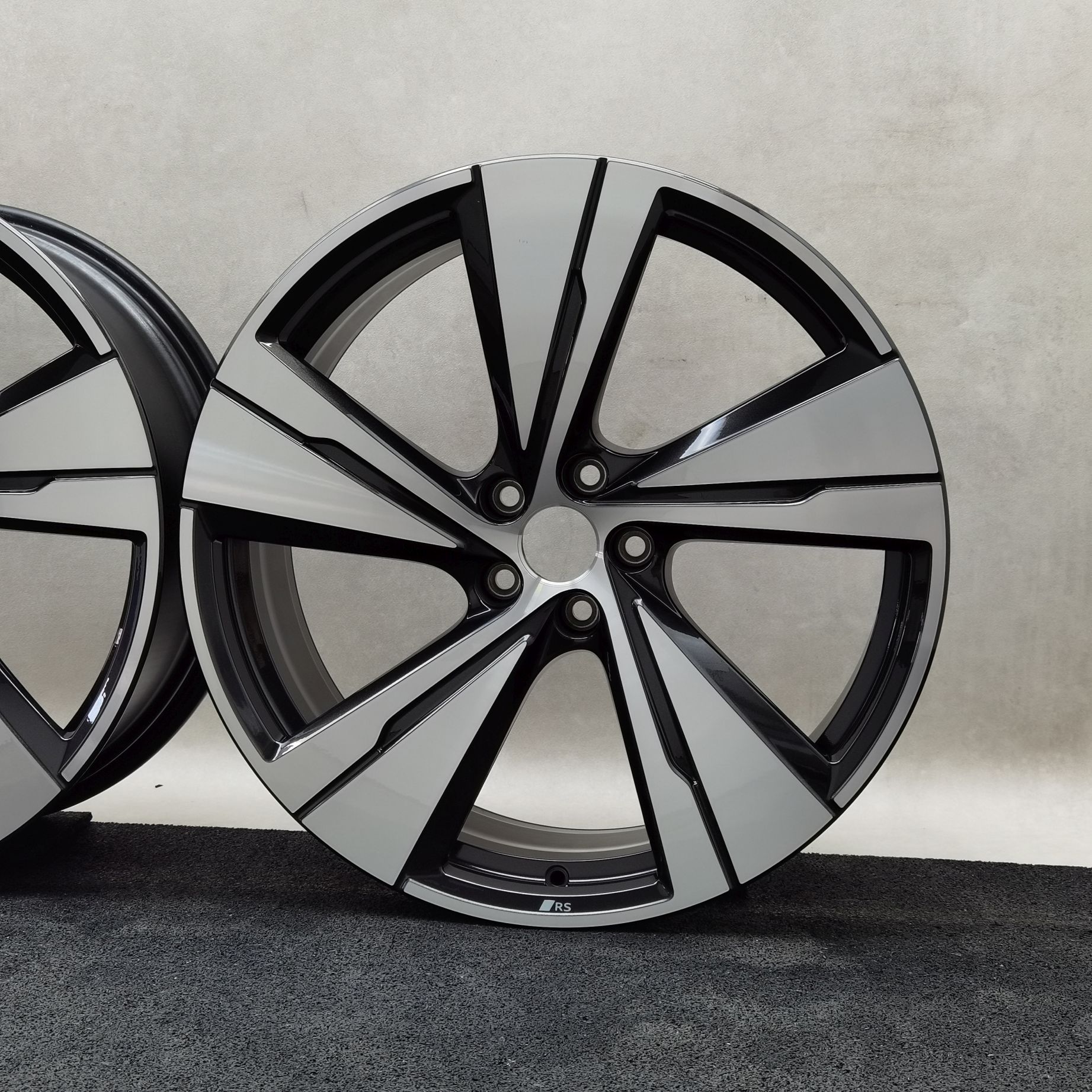 21 Zoll Audi 5-Arm-Split Schwarz metallic, glanzgedreht Alufelgen – Bild 12
