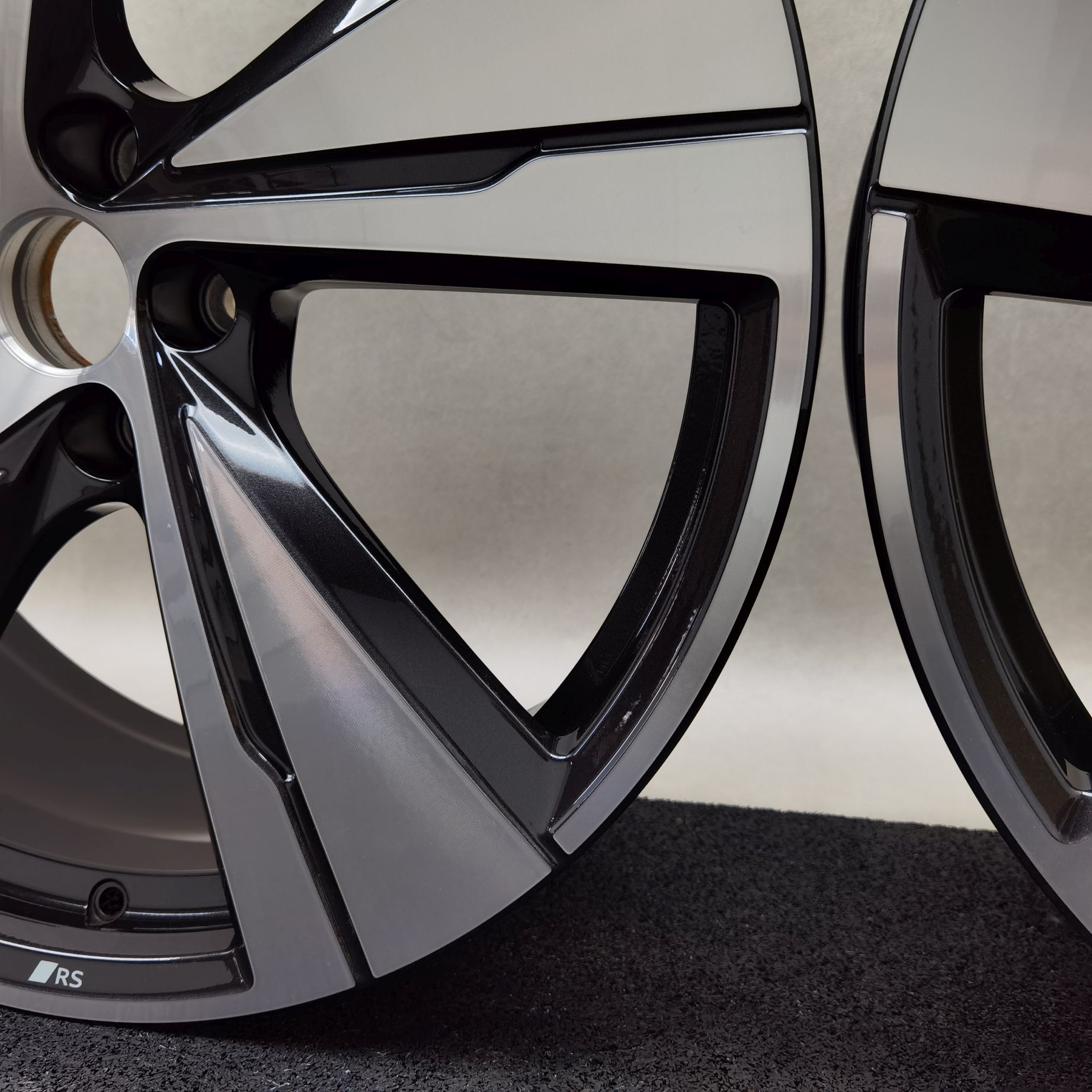 21 Zoll Audi 5-Arm-Split Schwarz metallic, glanzgedreht Alufelgen – Bild 11