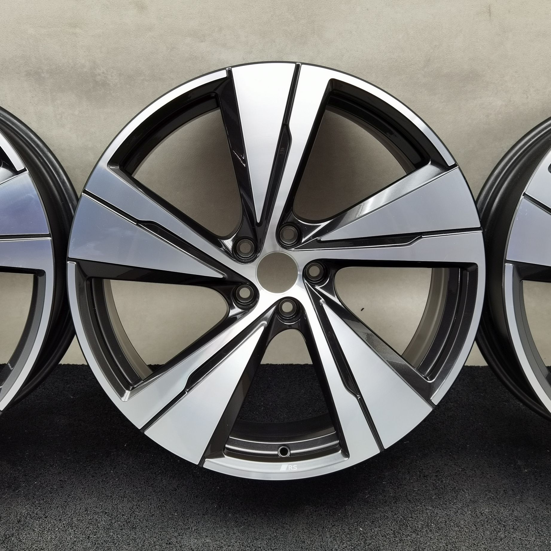 21 Zoll Audi 5-Arm-Split Schwarz metallic, glanzgedreht Alufelgen – Bild 8