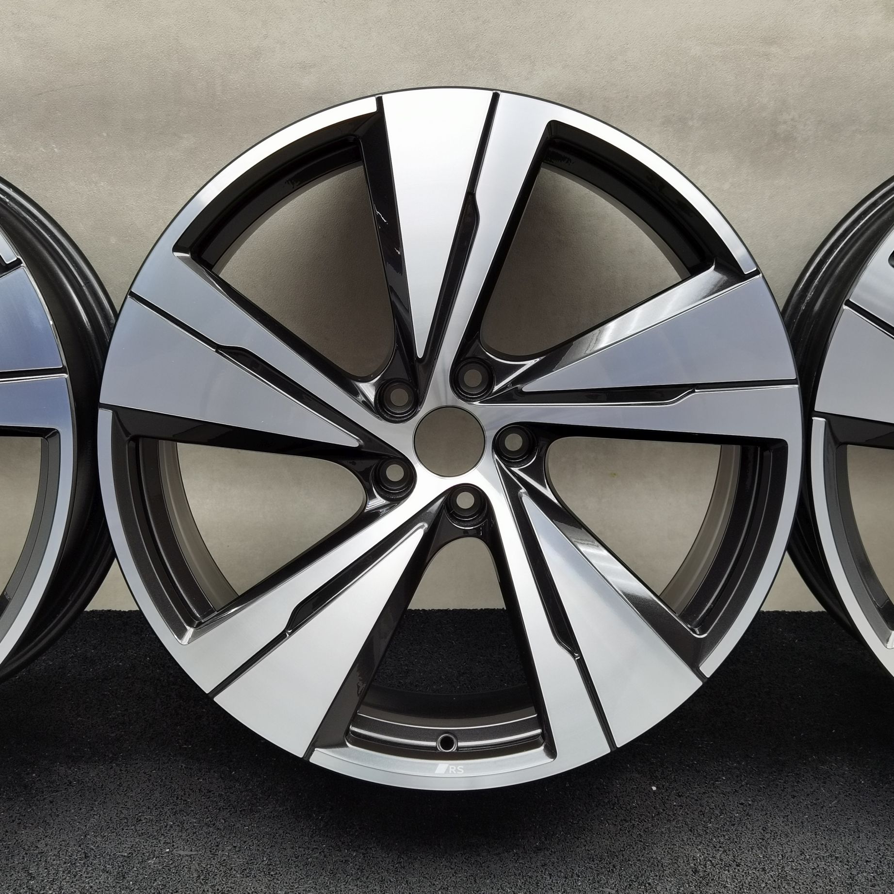 21 Zoll Audi 5-Arm-Split Schwarz metallic, glanzgedreht Alufelgen – Bild 4