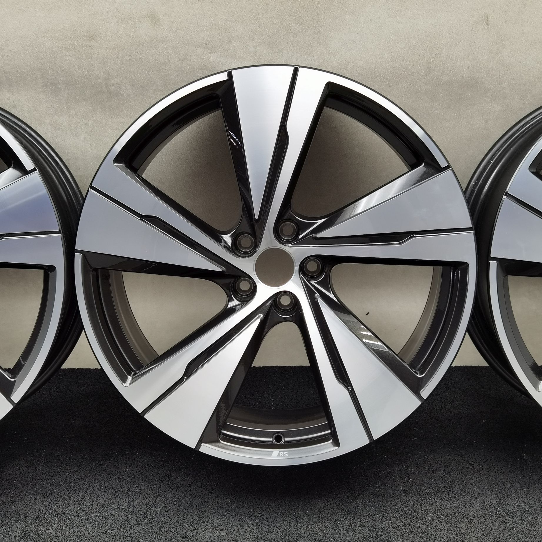21 Zoll Audi 5-Arm-Split Schwarz metallic, glanzgedreht Alufelgen – Bild 6