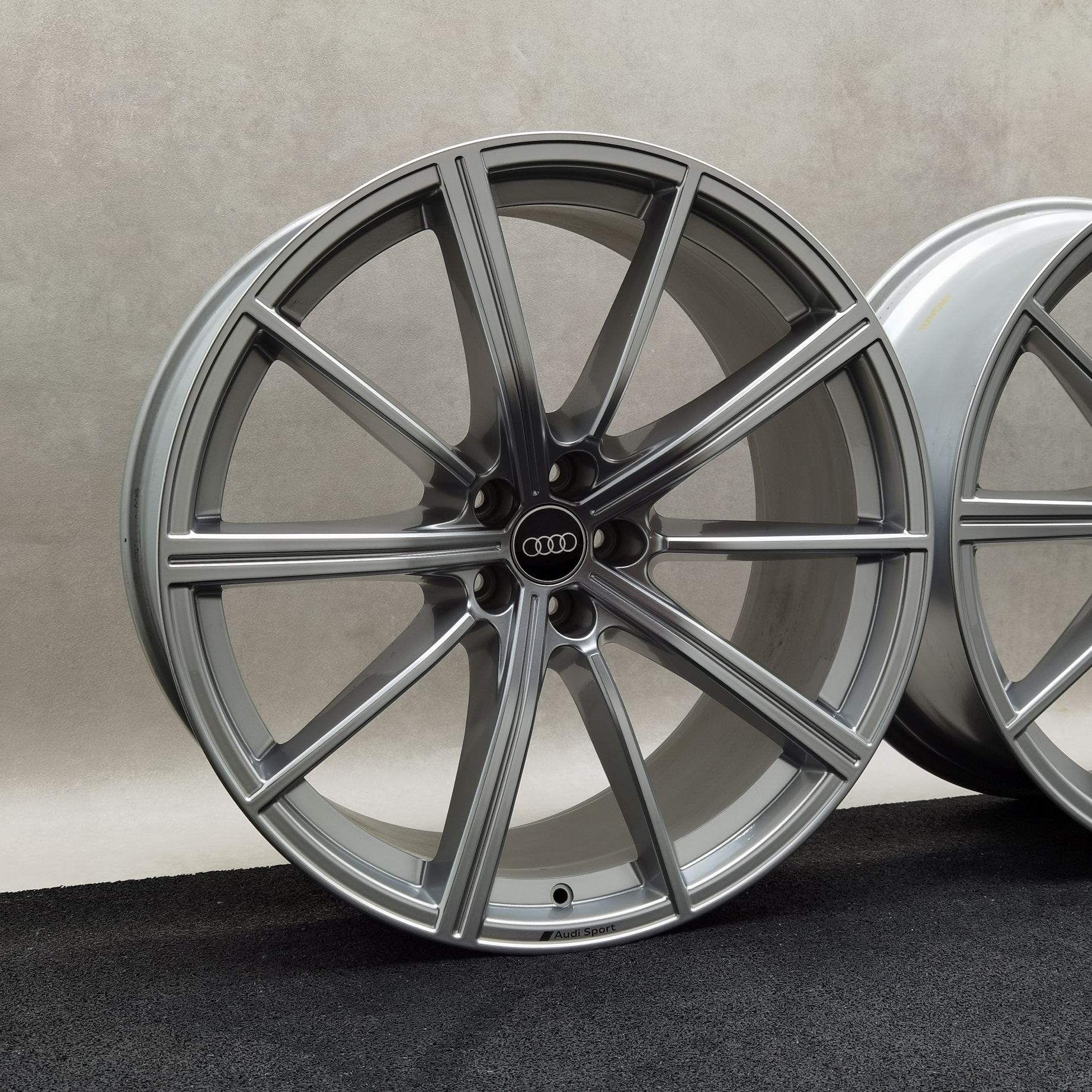 22 Zoll Audi 10-Speichen-Stern Silber Alufelgen – Bild 2