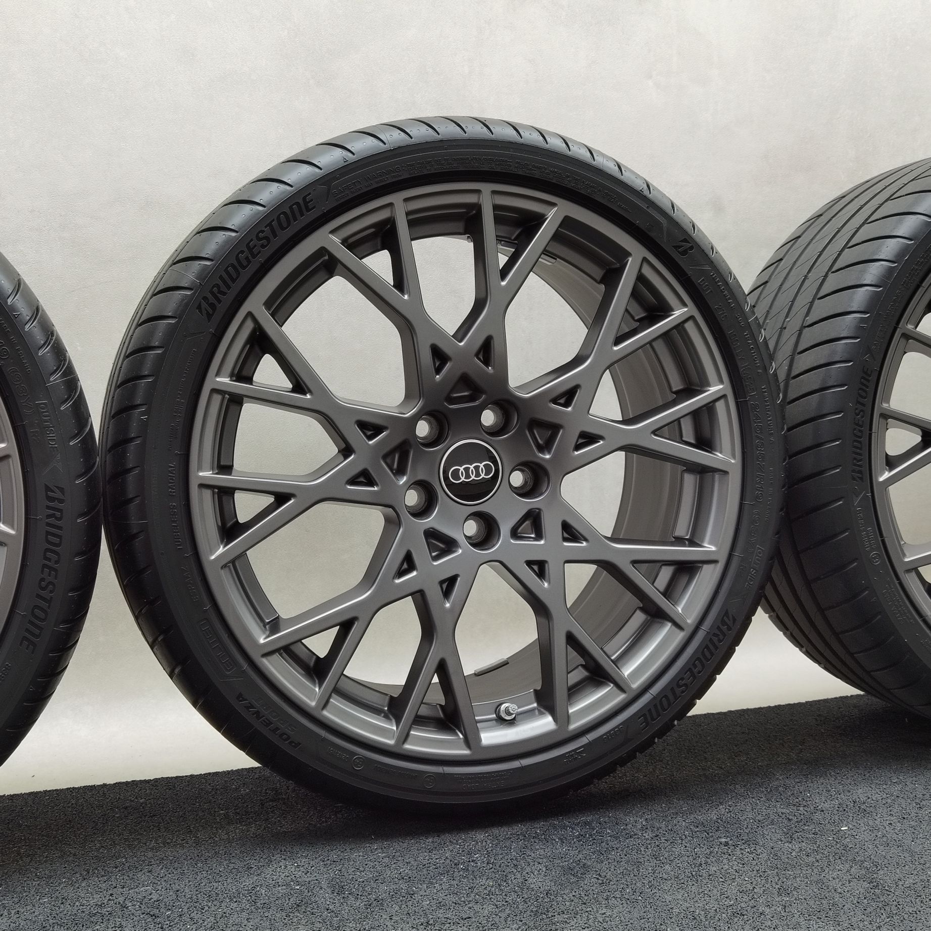 19 Zoll Audi 10-Kreuzspeichen Grau seidenmatt Sommerräder / Bridgestone Potenza Sport R2 Enliten 265/30 R19 – Bild 4