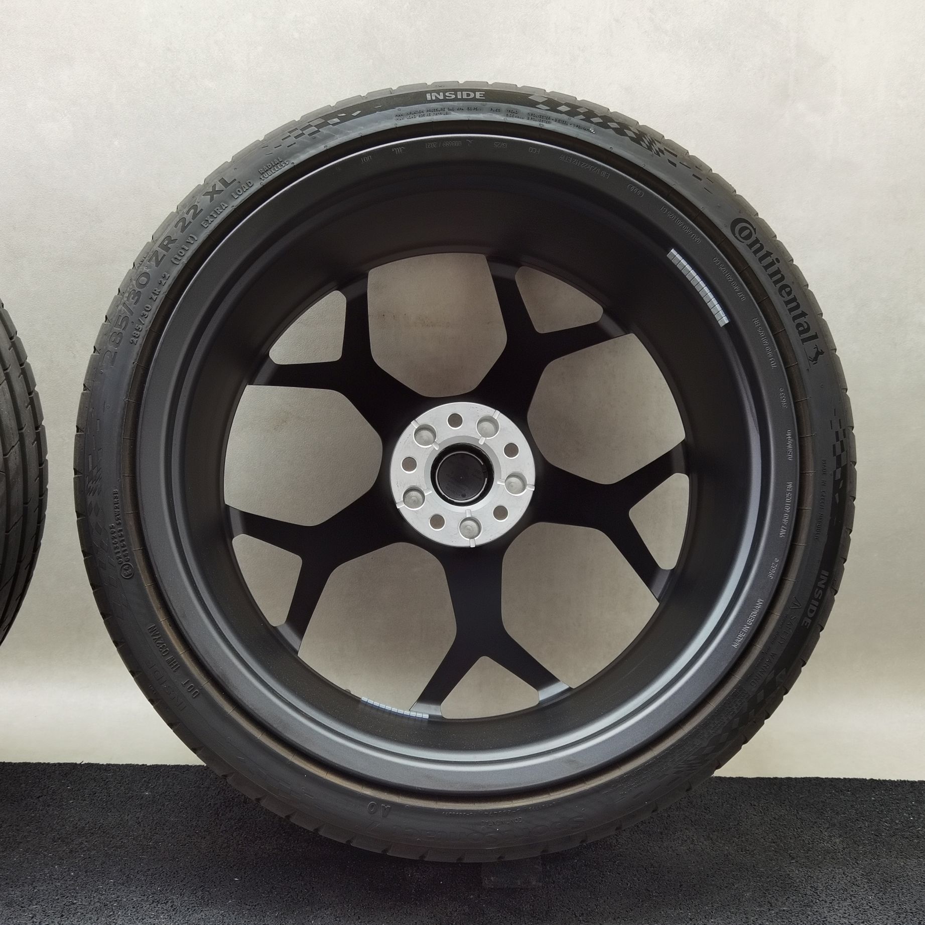 22 Zoll Audi 5-Y-Speichen Schwarz matt Sommerräder / Continental Sportcontact 7 ContiSilent AO 285/30 R22 – Bild 7