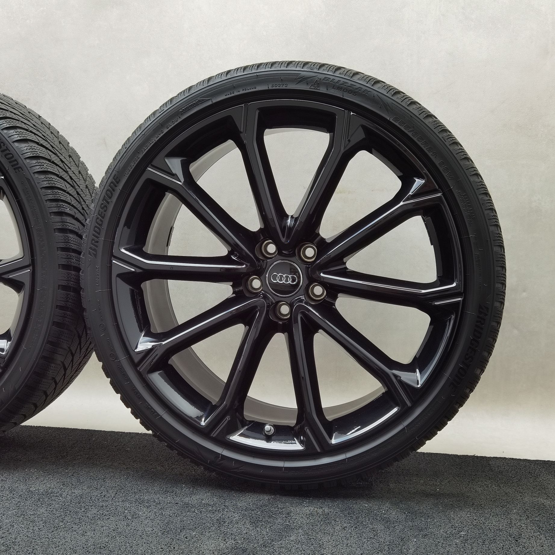 21 Zoll Audi 5-V-Speichen-Polygon Schwarz glänzend Winterräder / Bridgestone Blizzak LM005 255/35 R21 – Bild 9