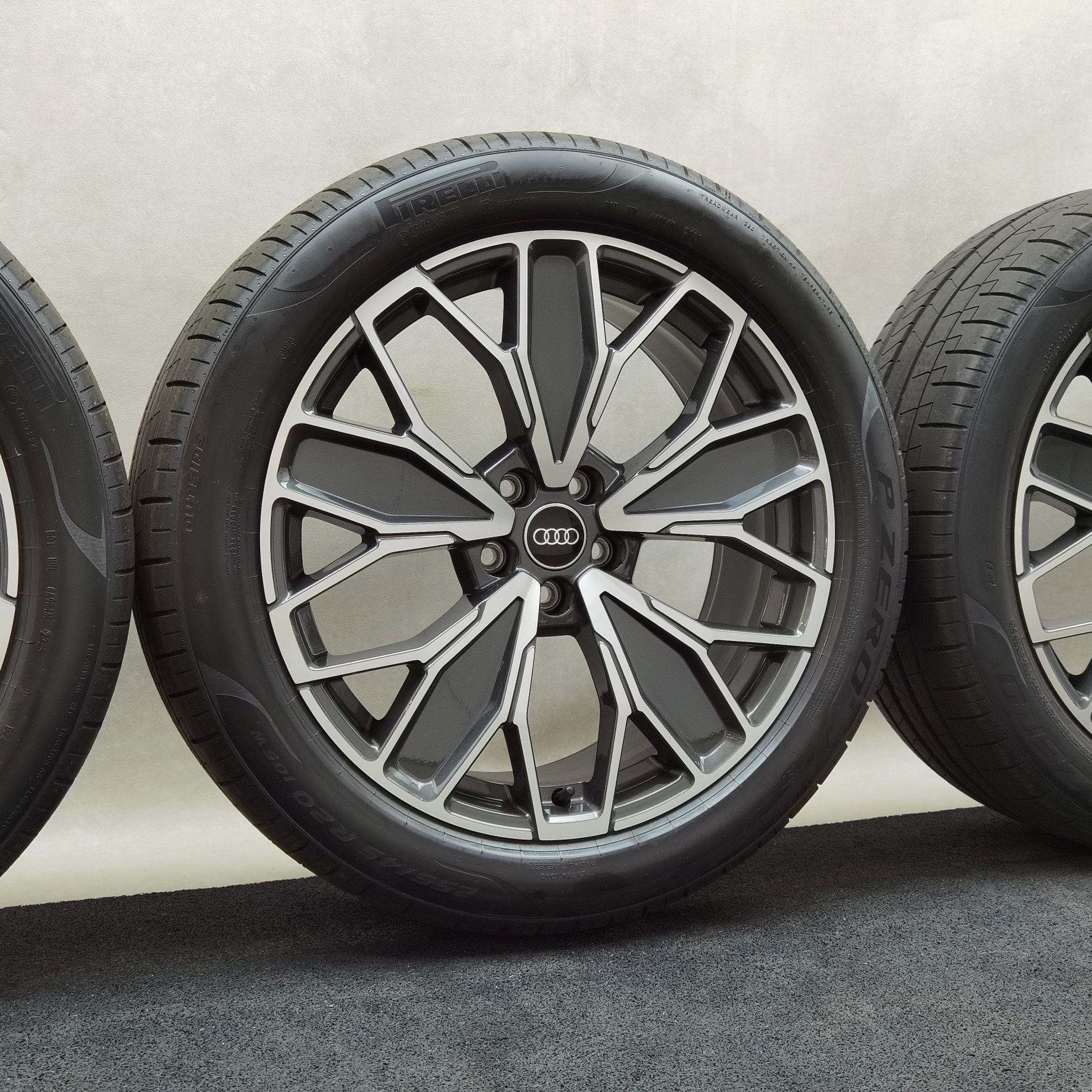 20 Zoll Audi 5-Doppel-Y-Speichen Graphitgrau, glanzgedreht Sommerräder / Pirelli P-Zero (PZ4) R1 255/45 R20 – Bild 4