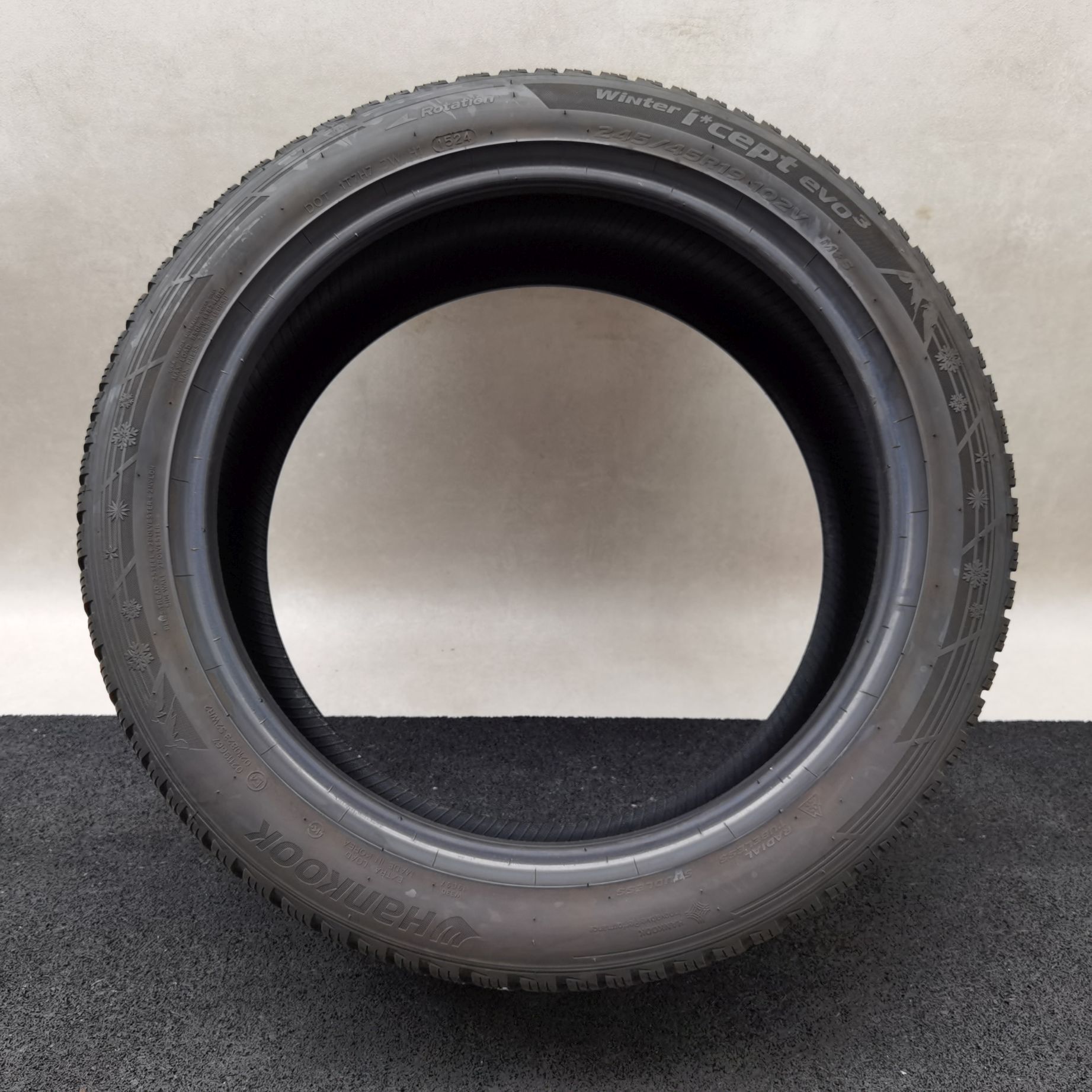 Hankook Winter i*cept evo3 (W330) 245/45 R19 Winterreifen – Bild 4