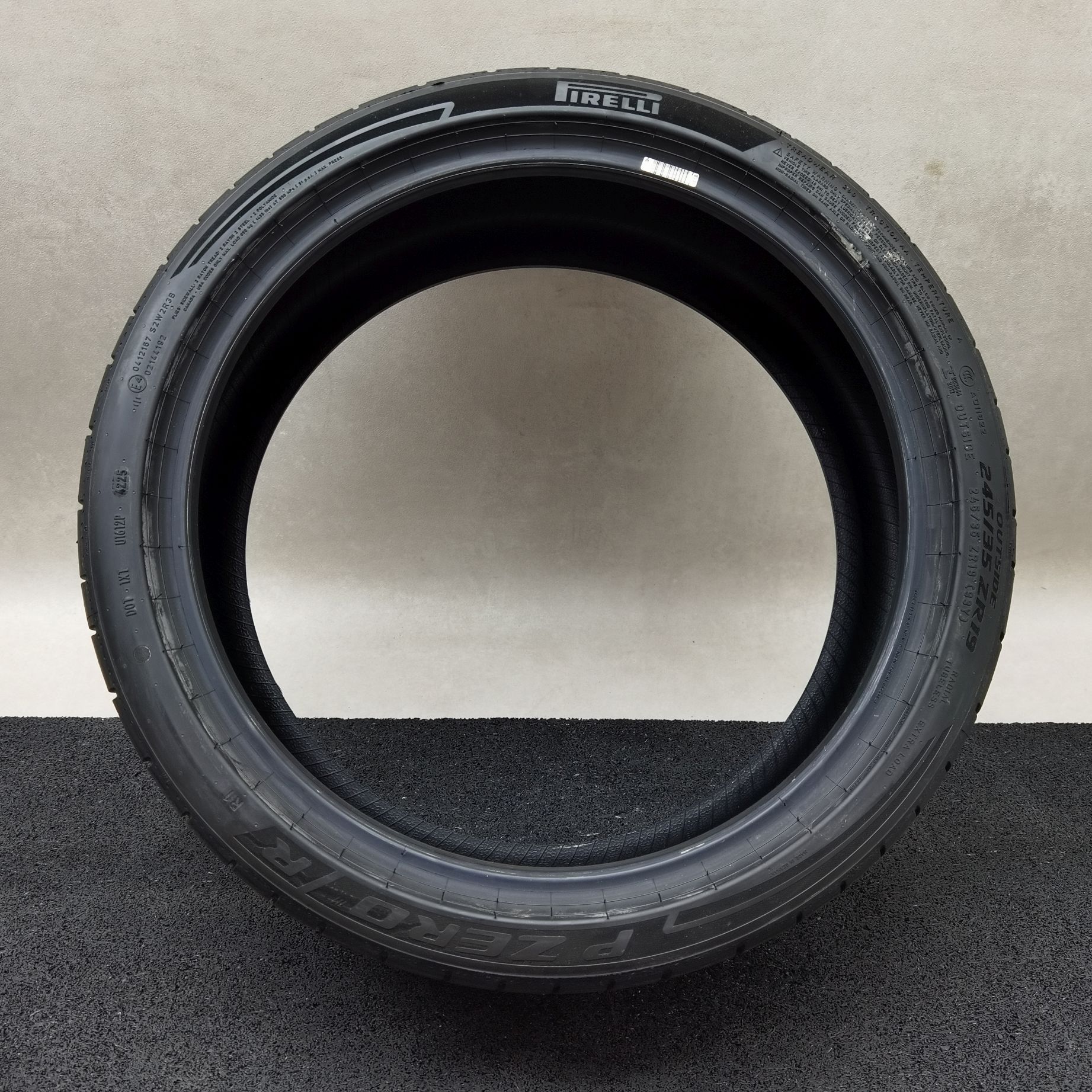 Pirelli P-Zero R (R1) 265/30 R19 Sommerreifen – Bild 4
