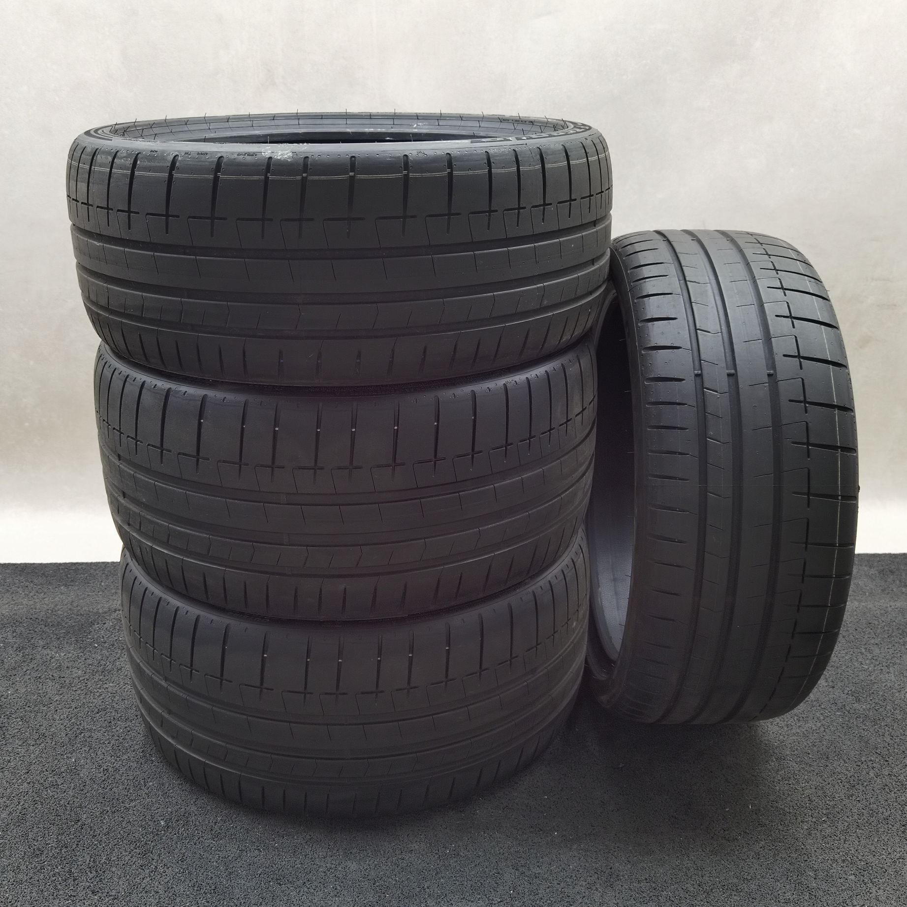 Pirelli P-Zero R (R1) 265/30 R19 Sommerreifen