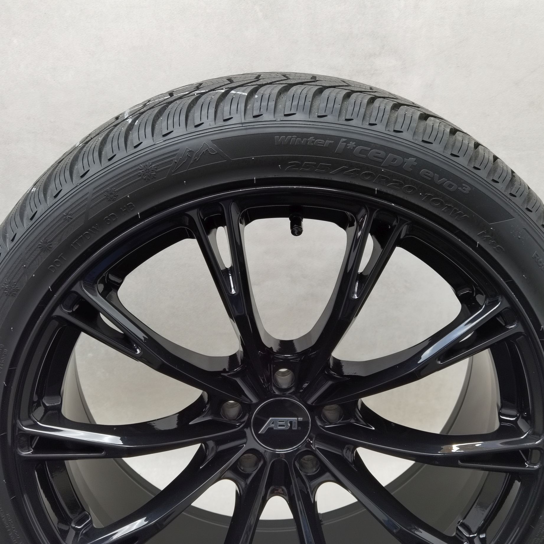20 Zoll ABT Sportsline GR20 Glossy black Winterräder / Hankook Winter i*cept evo3 (W330) 255/40 R20 – Bild 9