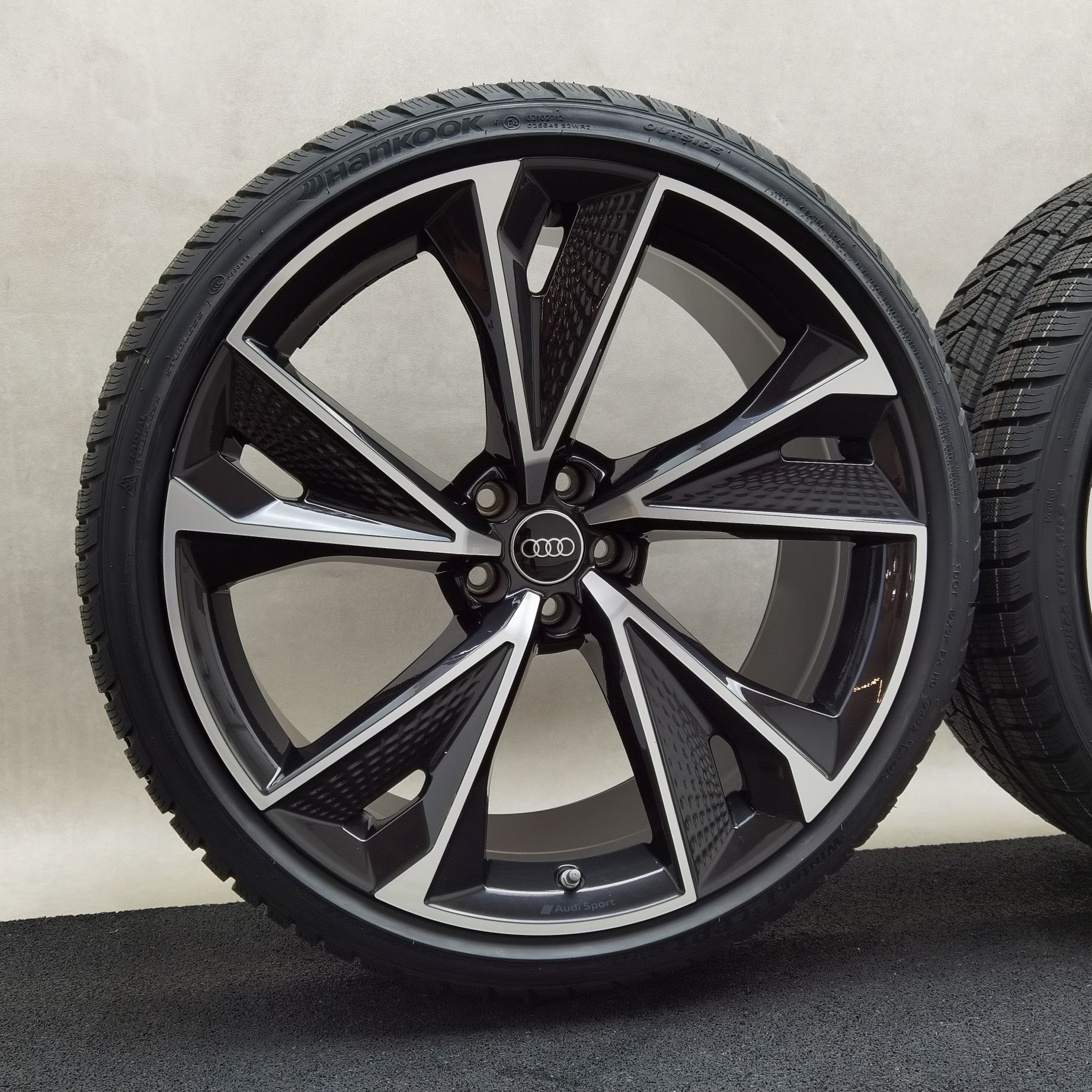 22 Zoll Audi 5-V-Speichen-Struktur Anthrazit glänzend, glanzgedreht Winterräder / Hankook Winter i*cept evo2 (AO) 285/30 R22 – Bild 3